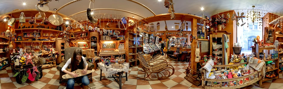 Магазин народной музыки "УПЕ" в Старой Риге | 360° виртуальный тур